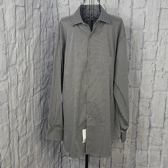 VAN HEUSEN Flex Stretch Men's Gray and White Striped Dress Shirt XL 17 1/2 32/33 - Picture 1 of 9